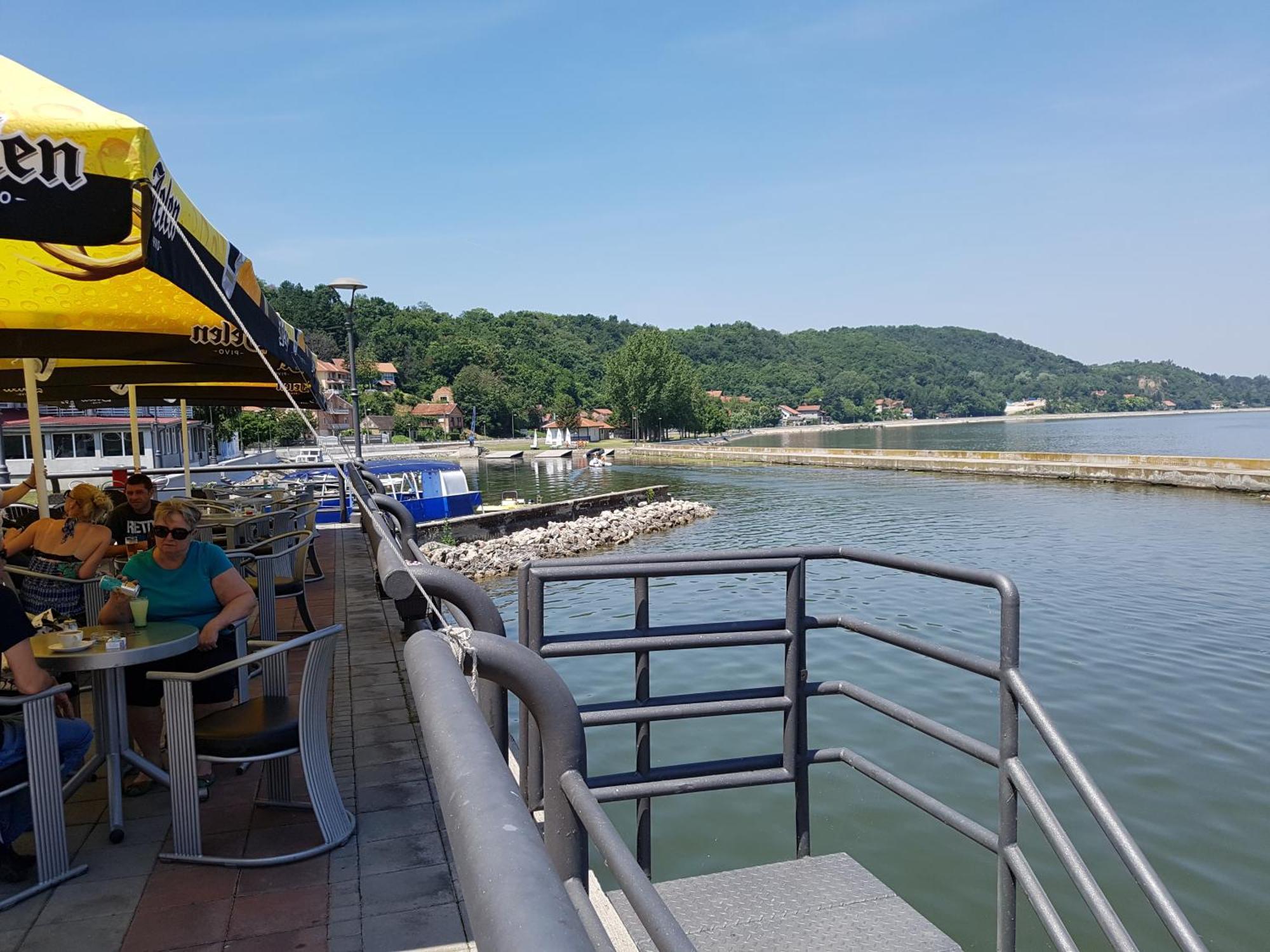 Nena & Rale Rooms Donji Milanovac Exterior foto
